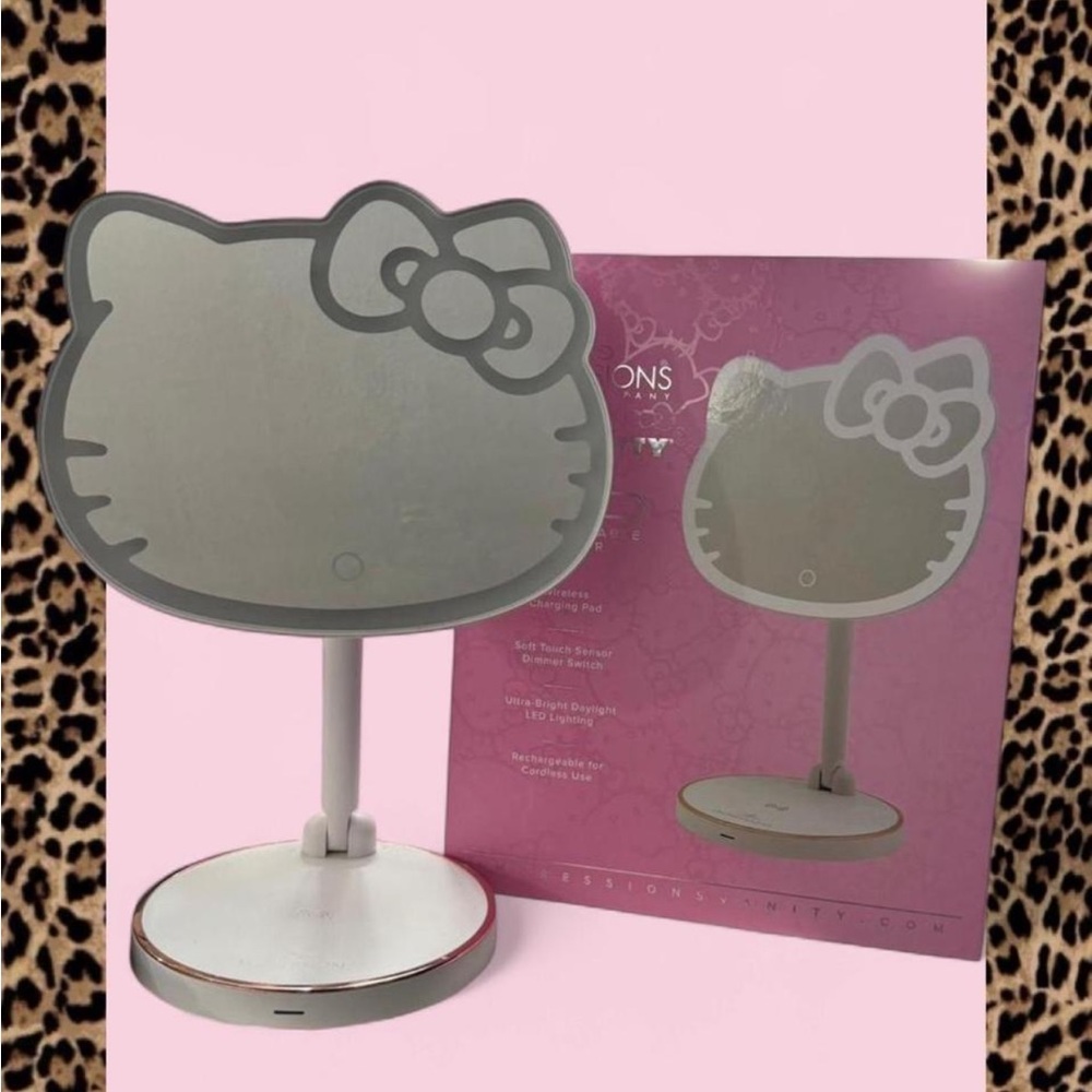Hello Kitty LED Mirror